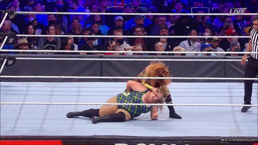 WWE_Royal_Rumble_2022_720p_WEB_h264-HEEL_mp4_006767578.jpg