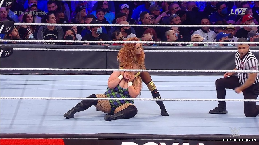 WWE_Royal_Rumble_2022_720p_WEB_h264-HEEL_mp4_006773578.jpg