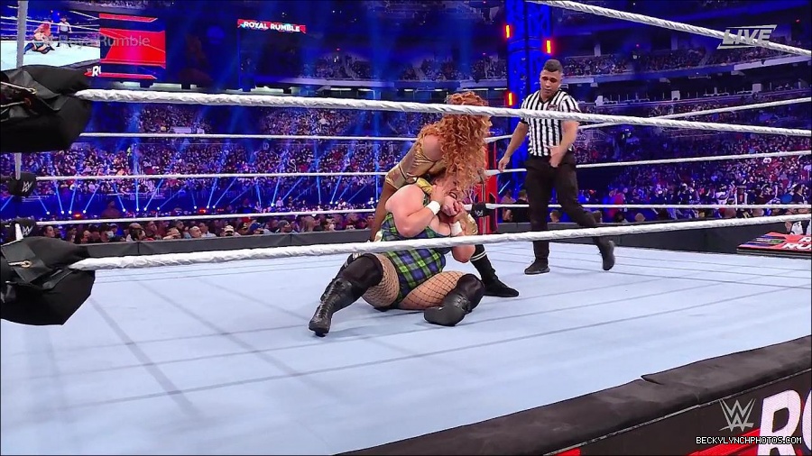 WWE_Royal_Rumble_2022_720p_WEB_h264-HEEL_mp4_006775978.jpg