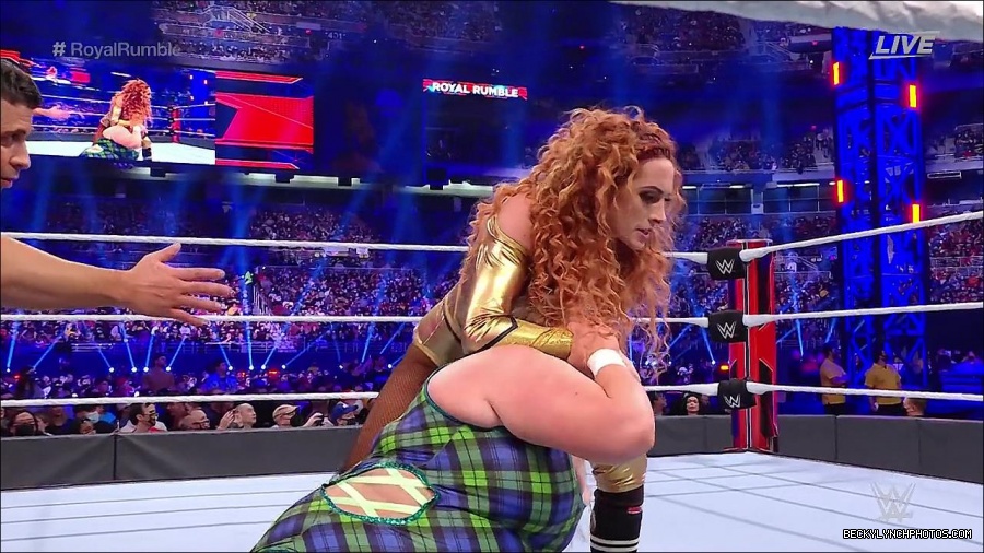 WWE_Royal_Rumble_2022_720p_WEB_h264-HEEL_mp4_006787178.jpg