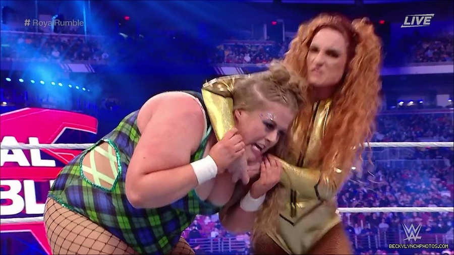 WWE_Royal_Rumble_2022_720p_WEB_h264-HEEL_mp4_006789978.jpg