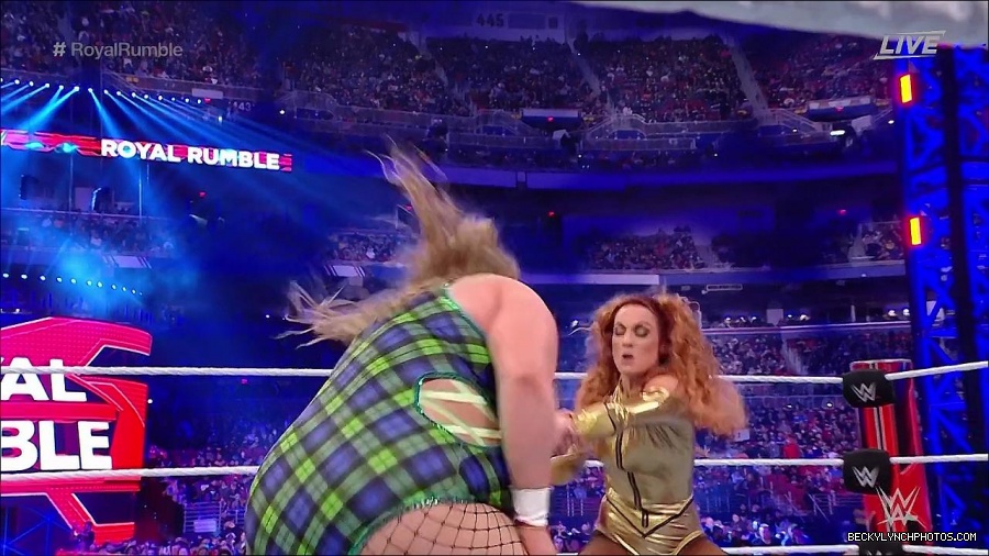 WWE_Royal_Rumble_2022_720p_WEB_h264-HEEL_mp4_006793978.jpg
