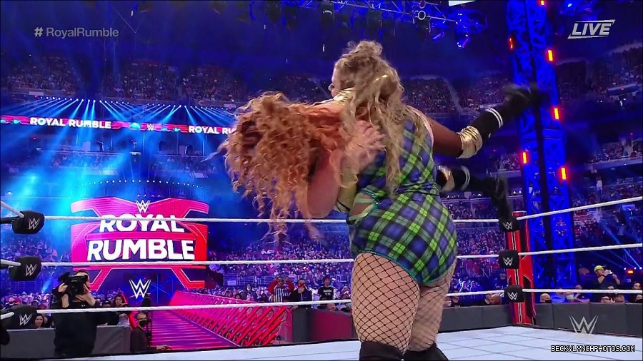 WWE_Royal_Rumble_2022_720p_WEB_h264-HEEL_mp4_006805978.jpg