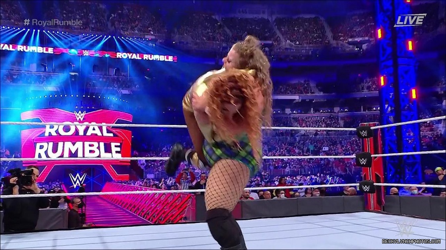 WWE_Royal_Rumble_2022_720p_WEB_h264-HEEL_mp4_006807978.jpg