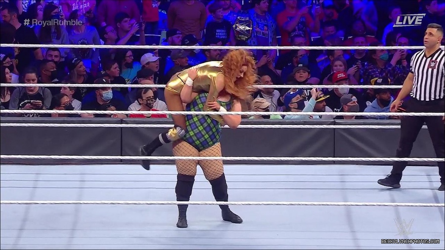 WWE_Royal_Rumble_2022_720p_WEB_h264-HEEL_mp4_006809178.jpg