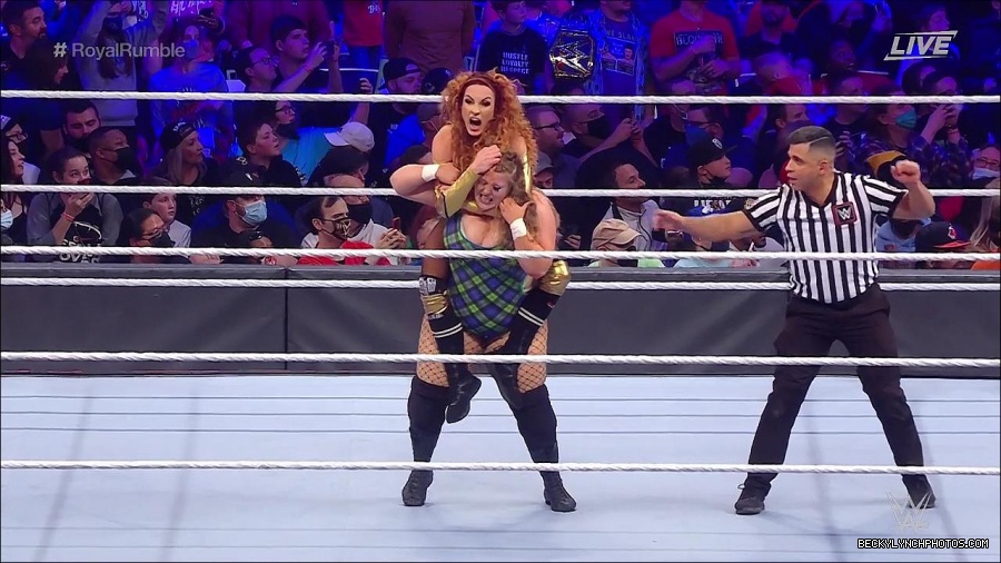 WWE_Royal_Rumble_2022_720p_WEB_h264-HEEL_mp4_006812378.jpg