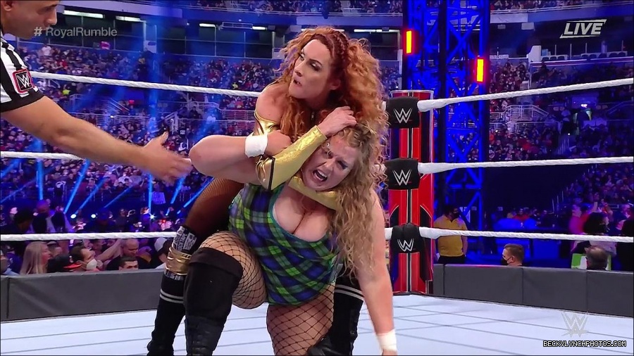 WWE_Royal_Rumble_2022_720p_WEB_h264-HEEL_mp4_006825578.jpg