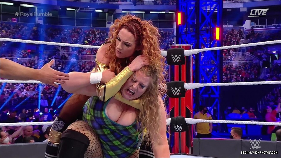 WWE_Royal_Rumble_2022_720p_WEB_h264-HEEL_mp4_006826378.jpg