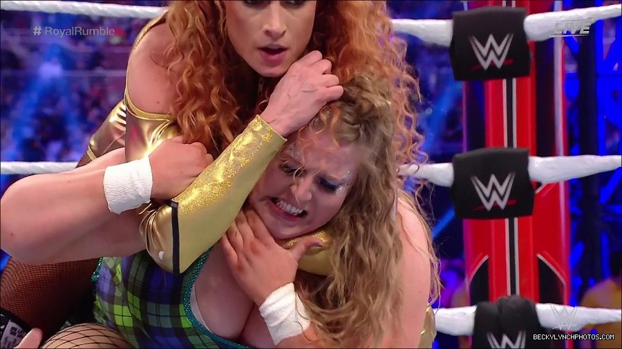 WWE_Royal_Rumble_2022_720p_WEB_h264-HEEL_mp4_006829578.jpg