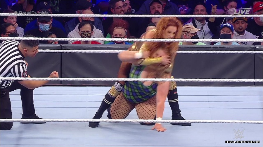 WWE_Royal_Rumble_2022_720p_WEB_h264-HEEL_mp4_006847178.jpg