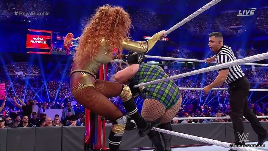 WWE_Royal_Rumble_2022_720p_WEB_h264-HEEL_mp4_006884378.jpg