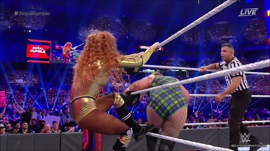 WWE_Royal_Rumble_2022_720p_WEB_h264-HEEL_mp4_006884778.jpg