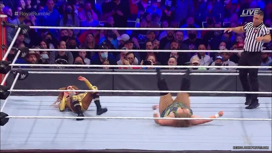 WWE_Royal_Rumble_2022_720p_WEB_h264-HEEL_mp4_006893578.jpg