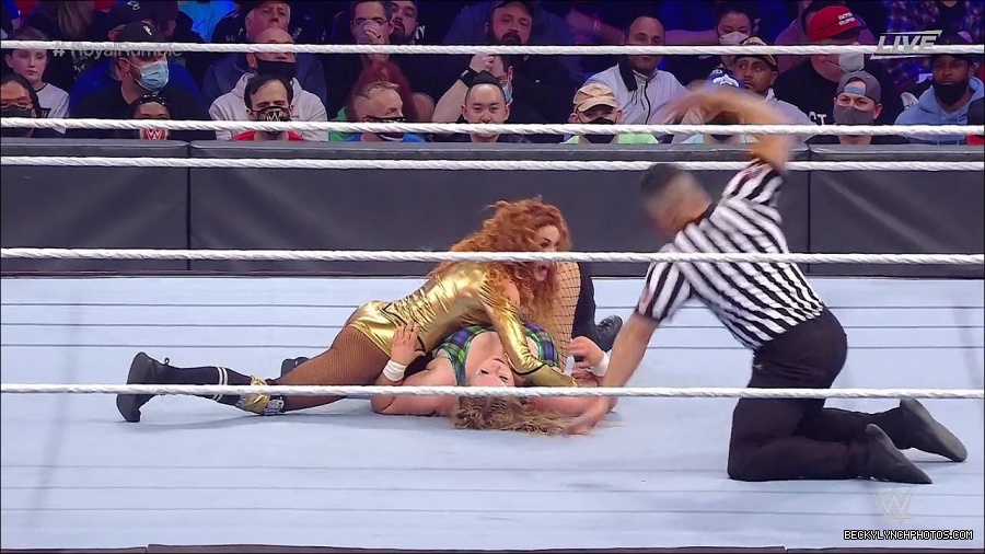 WWE_Royal_Rumble_2022_720p_WEB_h264-HEEL_mp4_006896778.jpg
