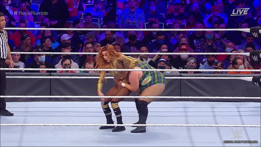 WWE_Royal_Rumble_2022_720p_WEB_h264-HEEL_mp4_006945578.jpg
