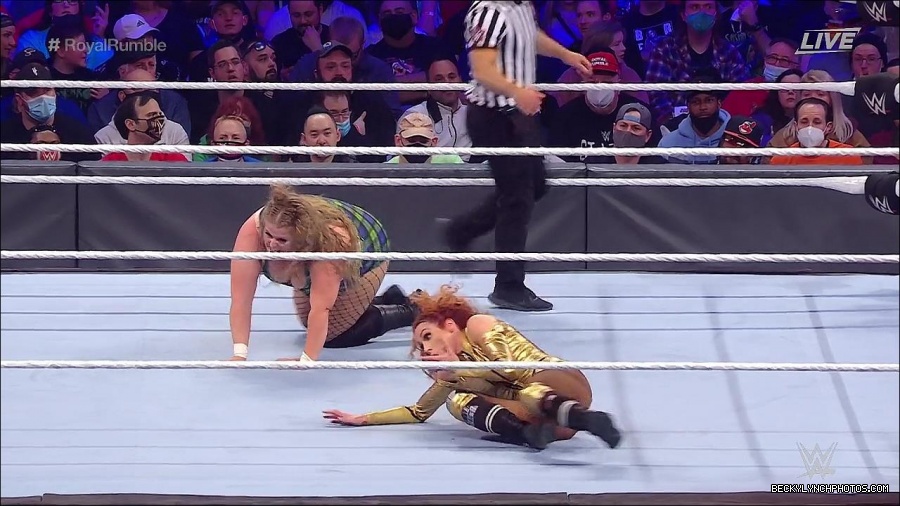 WWE_Royal_Rumble_2022_720p_WEB_h264-HEEL_mp4_006948378.jpg