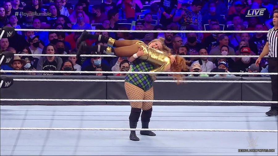 WWE_Royal_Rumble_2022_720p_WEB_h264-HEEL_mp4_006958378.jpg