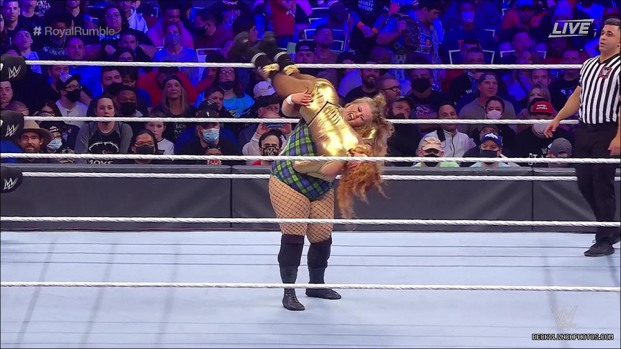 WWE_Royal_Rumble_2022_720p_WEB_h264-HEEL_mp4_006958778.jpg