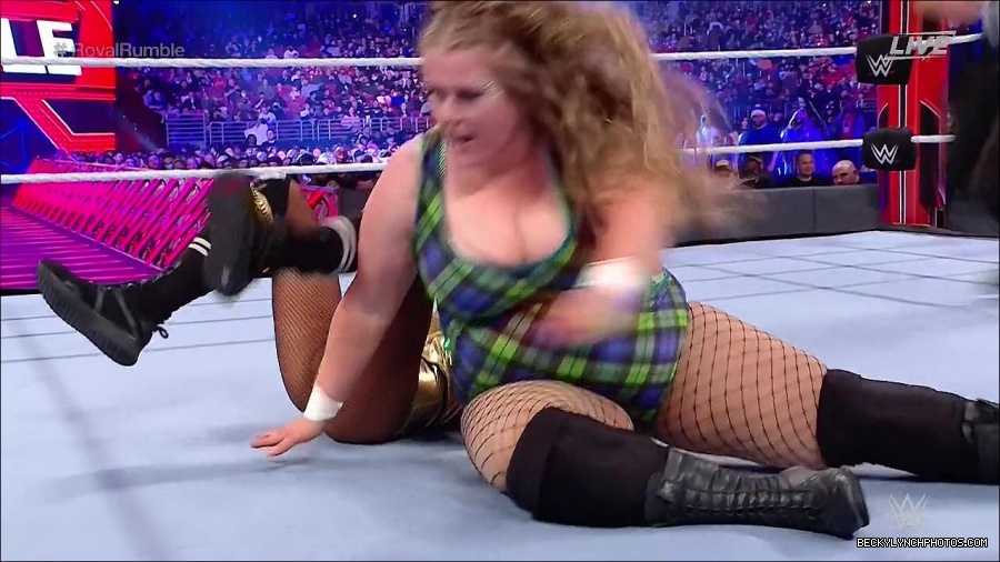 WWE_Royal_Rumble_2022_720p_WEB_h264-HEEL_mp4_006964378.jpg