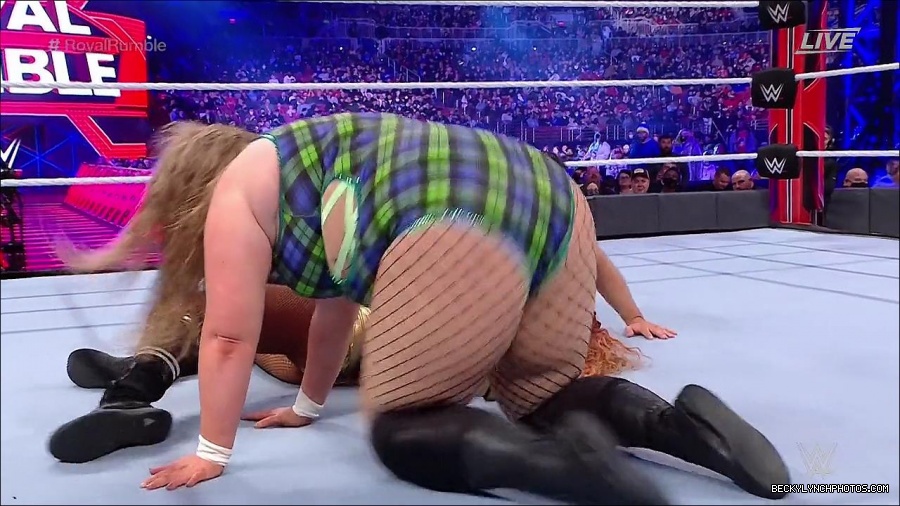 WWE_Royal_Rumble_2022_720p_WEB_h264-HEEL_mp4_006965178.jpg