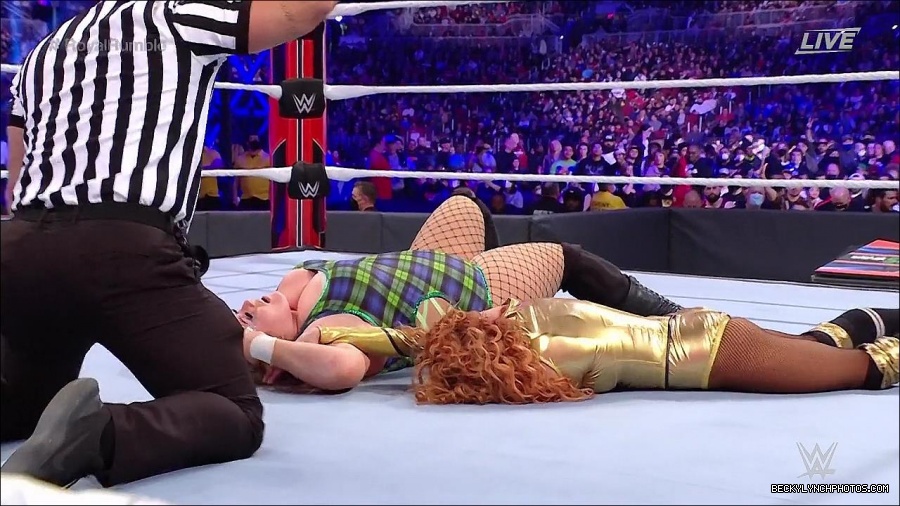 WWE_Royal_Rumble_2022_720p_WEB_h264-HEEL_mp4_006969978.jpg