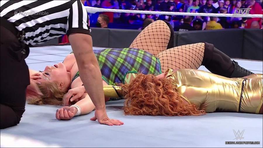WWE_Royal_Rumble_2022_720p_WEB_h264-HEEL_mp4_006972378.jpg