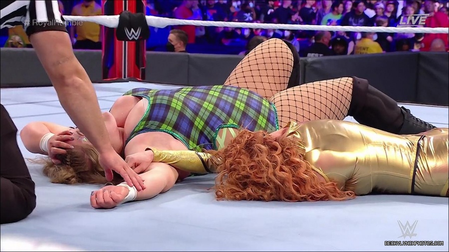 WWE_Royal_Rumble_2022_720p_WEB_h264-HEEL_mp4_006973178.jpg