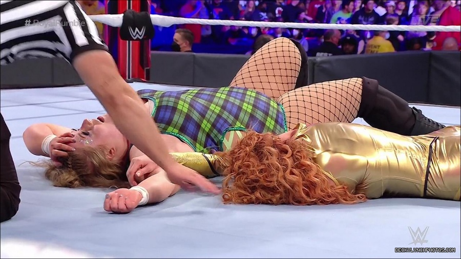 WWE_Royal_Rumble_2022_720p_WEB_h264-HEEL_mp4_006973578.jpg