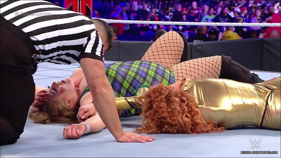 WWE_Royal_Rumble_2022_720p_WEB_h264-HEEL_mp4_006974378.jpg