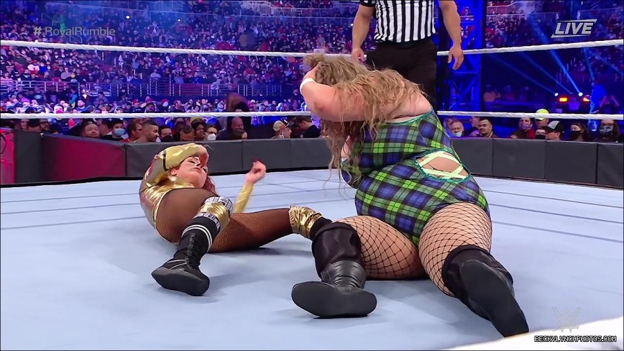WWE_Royal_Rumble_2022_720p_WEB_h264-HEEL_mp4_006990378.jpg