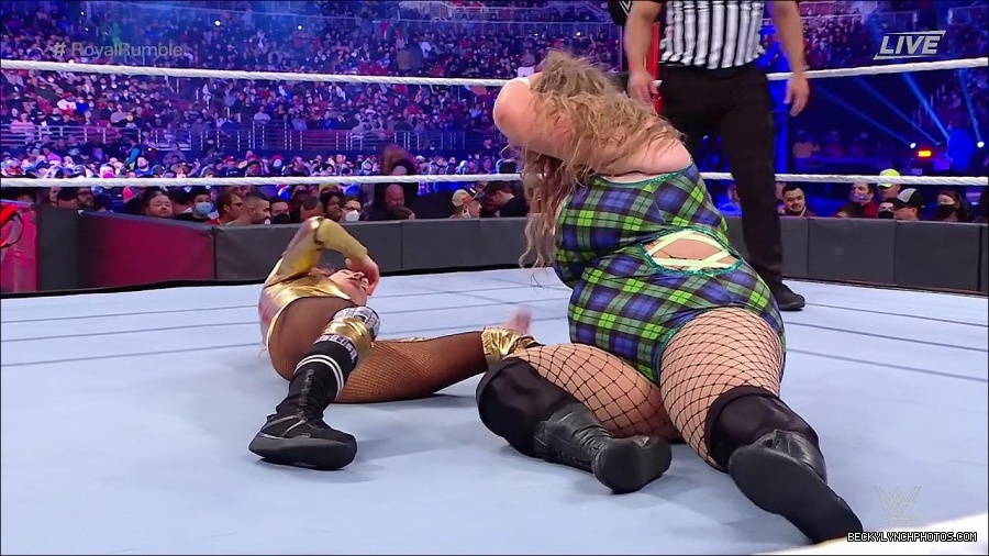 WWE_Royal_Rumble_2022_720p_WEB_h264-HEEL_mp4_006990778.jpg