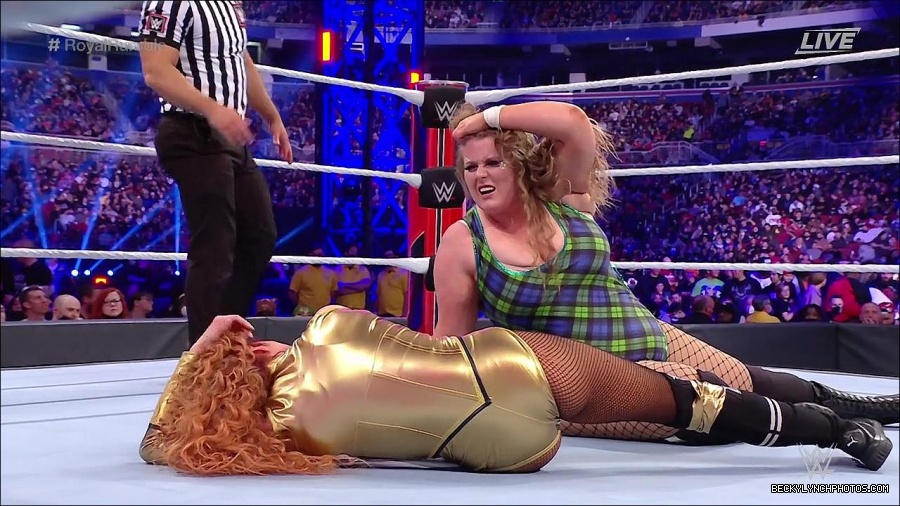 WWE_Royal_Rumble_2022_720p_WEB_h264-HEEL_mp4_006992778.jpg