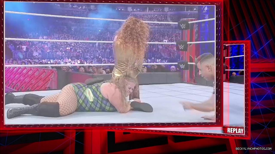 WWE_Royal_Rumble_2022_720p_WEB_h264-HEEL_mp4_007010778.jpg