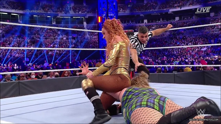 WWE_Royal_Rumble_2022_720p_WEB_h264-HEEL_mp4_007013178.jpg