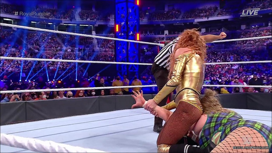 WWE_Royal_Rumble_2022_720p_WEB_h264-HEEL_mp4_007019578.jpg