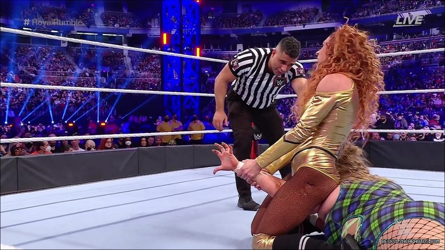 WWE_Royal_Rumble_2022_720p_WEB_h264-HEEL_mp4_007020778.jpg