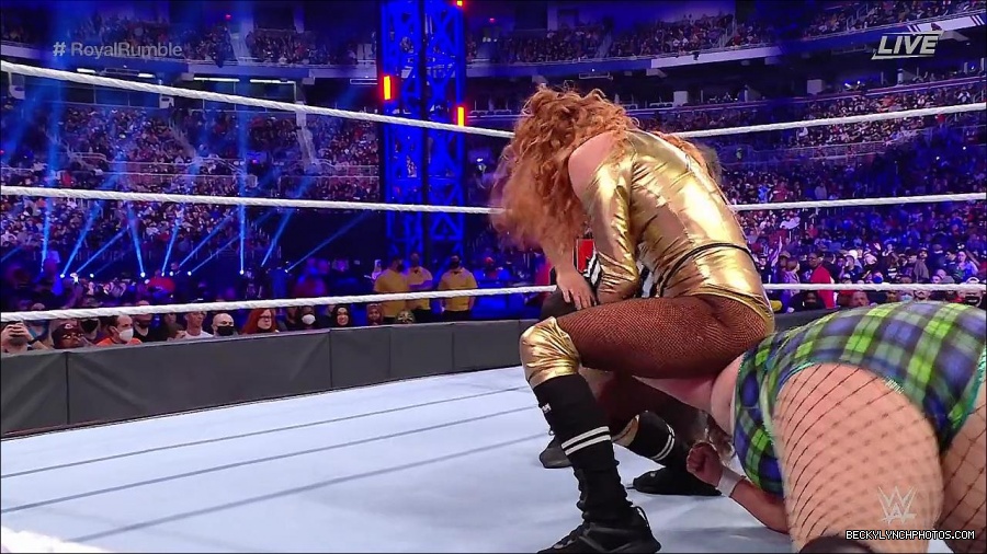 WWE_Royal_Rumble_2022_720p_WEB_h264-HEEL_mp4_007023178.jpg