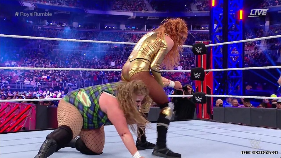 WWE_Royal_Rumble_2022_720p_WEB_h264-HEEL_mp4_007024778.jpg