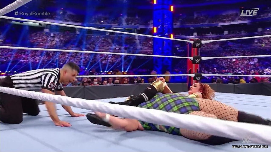 WWE_Royal_Rumble_2022_720p_WEB_h264-HEEL_mp4_007028444.jpg