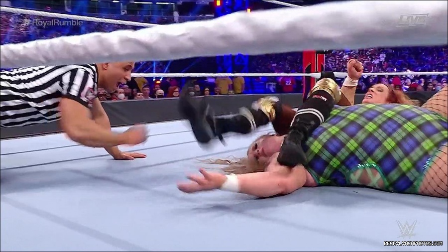 WWE_Royal_Rumble_2022_720p_WEB_h264-HEEL_mp4_007029244.jpg