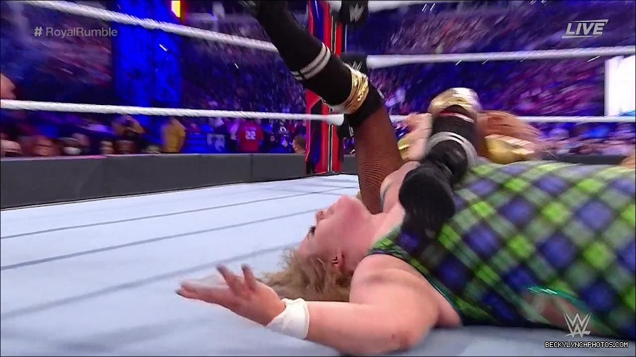 WWE_Royal_Rumble_2022_720p_WEB_h264-HEEL_mp4_007030444.jpg