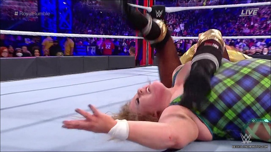 WWE_Royal_Rumble_2022_720p_WEB_h264-HEEL_mp4_007030844.jpg