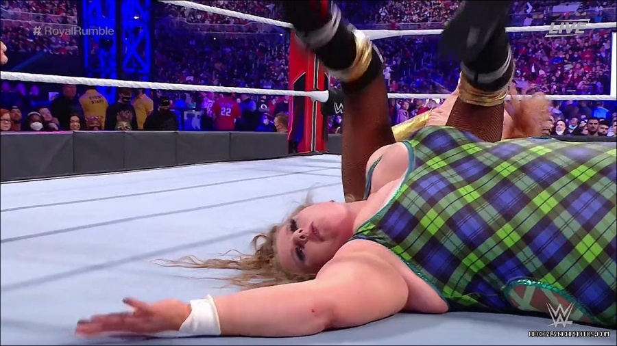 WWE_Royal_Rumble_2022_720p_WEB_h264-HEEL_mp4_007032044.jpg