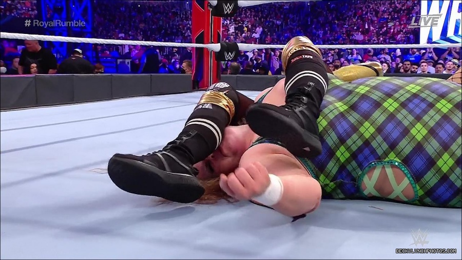 WWE_Royal_Rumble_2022_720p_WEB_h264-HEEL_mp4_007038444.jpg