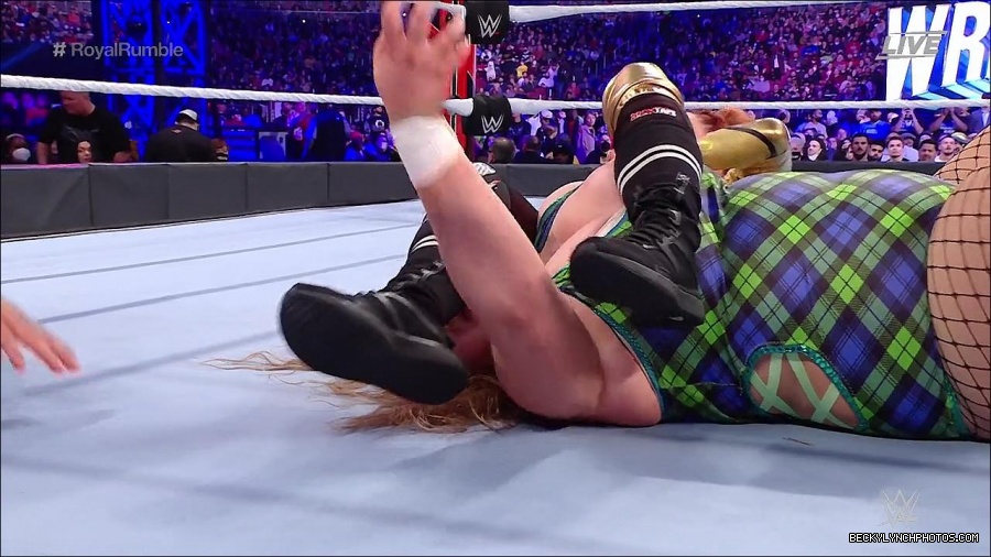 WWE_Royal_Rumble_2022_720p_WEB_h264-HEEL_mp4_007038844.jpg