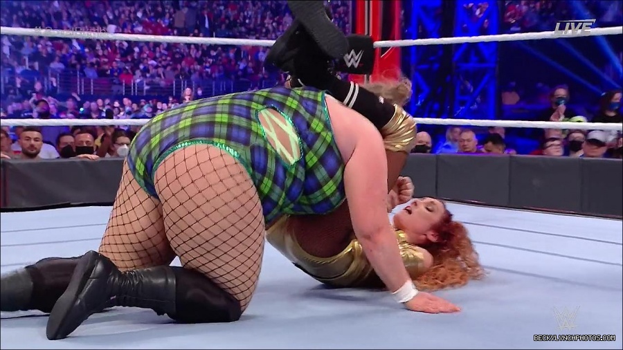 WWE_Royal_Rumble_2022_720p_WEB_h264-HEEL_mp4_007043244.jpg
