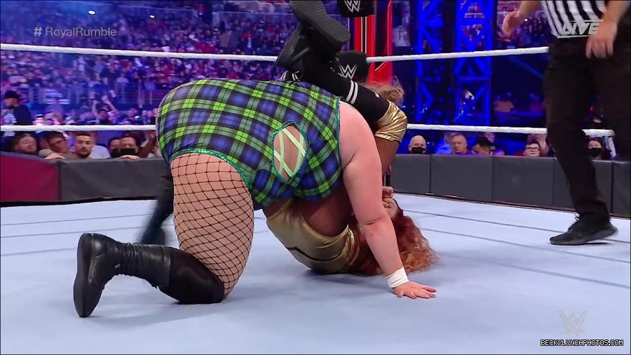 WWE_Royal_Rumble_2022_720p_WEB_h264-HEEL_mp4_007043644.jpg