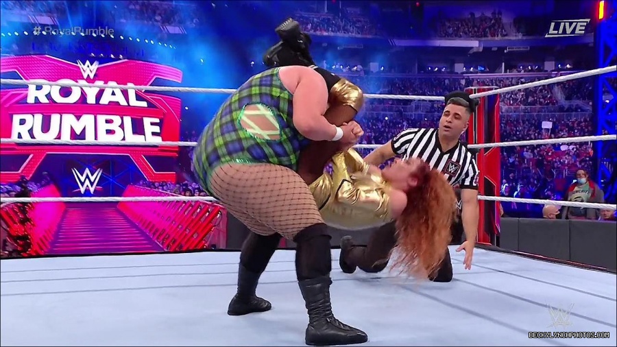 WWE_Royal_Rumble_2022_720p_WEB_h264-HEEL_mp4_007046844.jpg