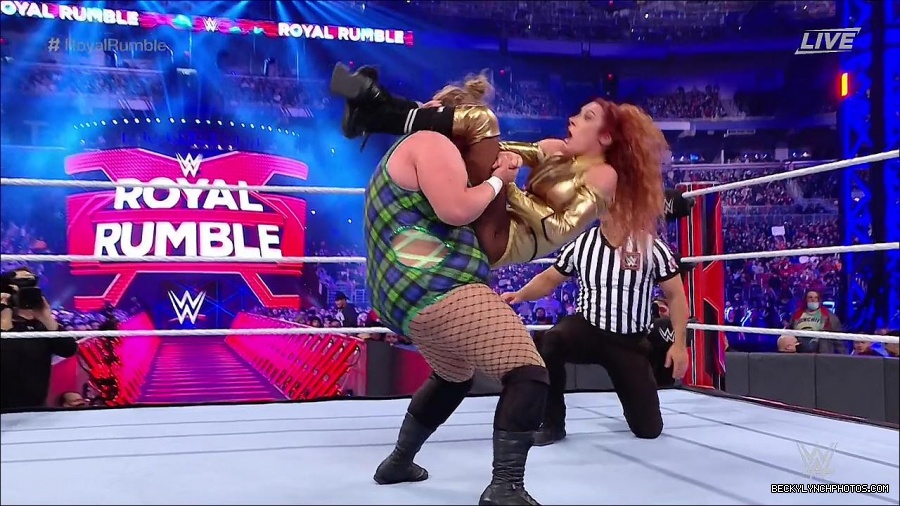 WWE_Royal_Rumble_2022_720p_WEB_h264-HEEL_mp4_007047244.jpg