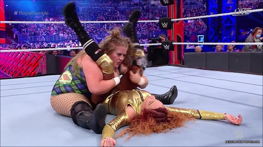 WWE_Royal_Rumble_2022_720p_WEB_h264-HEEL_mp4_007050844.jpg